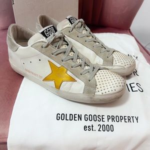 BARELY USED CLASSIC Golden Goose Sneakers